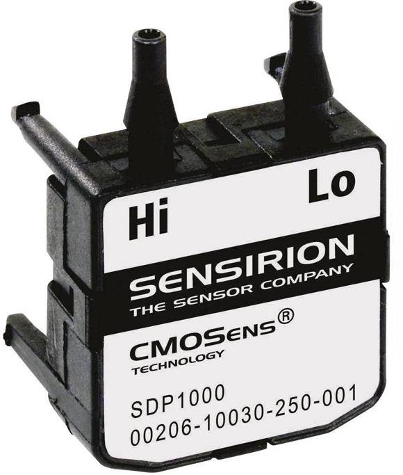 Diferenciálny tlakový snímač Sensirion SDP1000 s technológiou CMOSens, označený ako 'Hi' a 'Lo'.