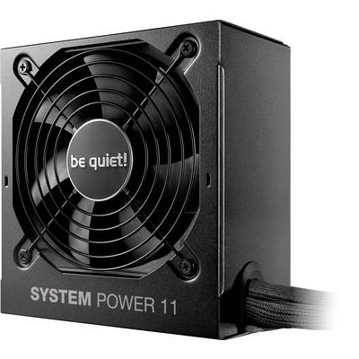 Je zobrazená čierna napájacia jednotka 'be quiet! SYSTEM POWER 11' s chladiacim ventilátorom. Je kompaktná a navrhnutá pre zostavovanie počítačov.
