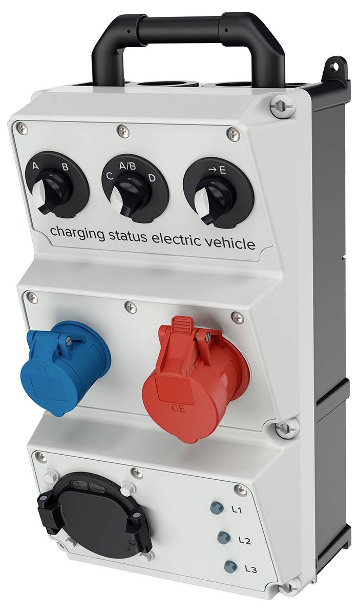 Ovládací panel nabíjania elektrického vozidla s tromi spínačmi označenými A, B a C/A-B. Nižšie sú tri elektrické zásuvky v modrej, červenej a čiernej farbe. Označené „stav nabíjania elektrického vozidla".