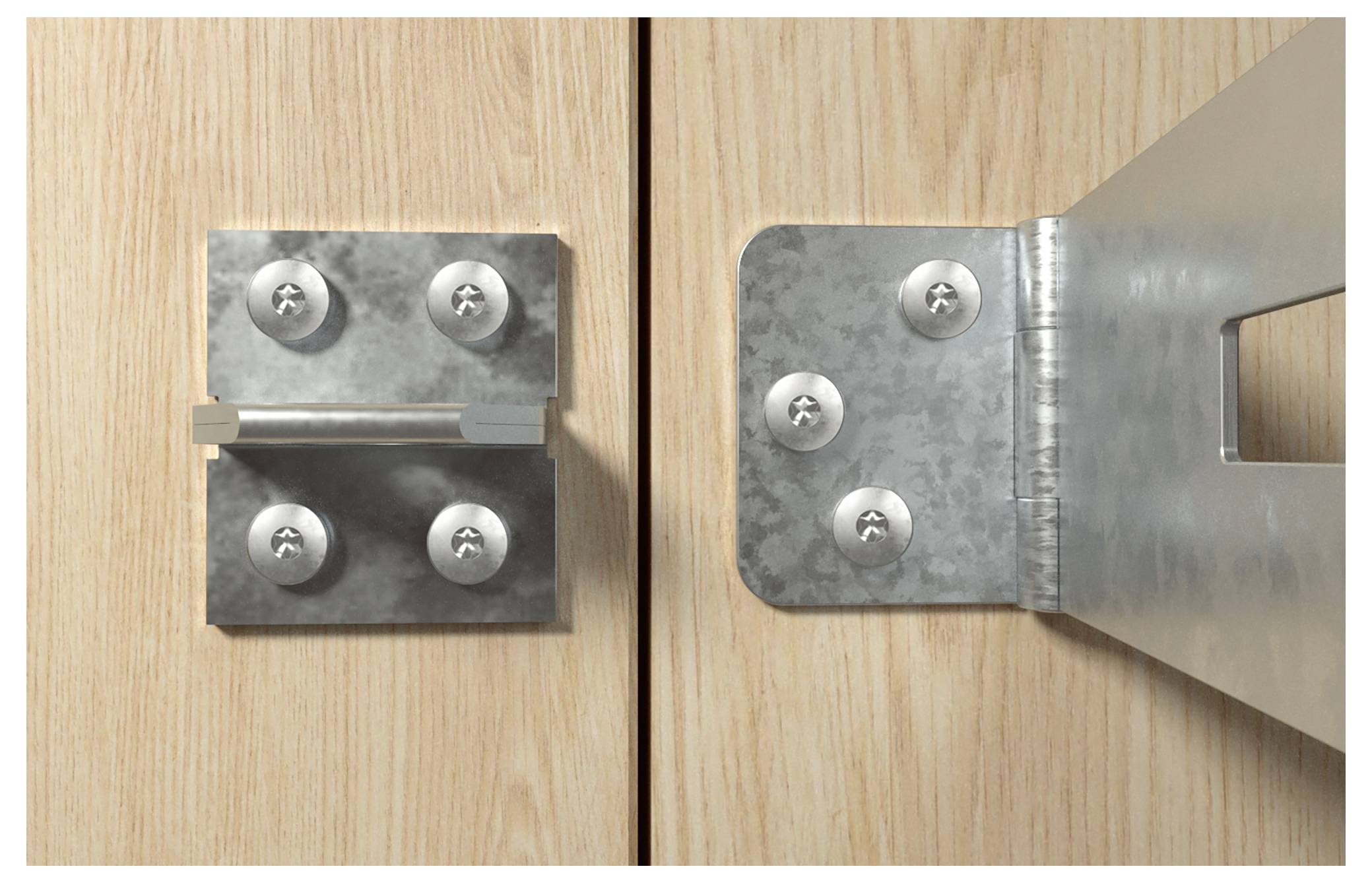 Zblízka záber dvoch kovových závesov pripevnených na drevených dverách alebo skrinke, spojených stredom s medzerou závesu.