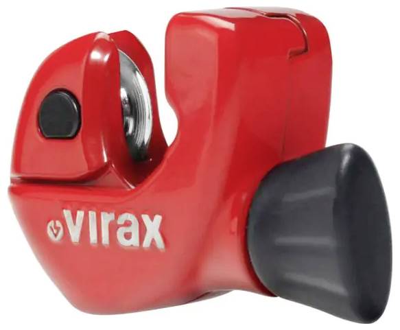 Červený rezač na rúry Virax s čiernym regulačným gombíkom na bielom pozadí.