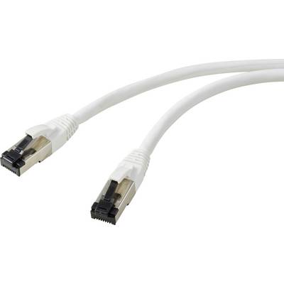 Biely kábel Ethernet s dvoma konektormi, ktorý sa používa na sieťové a internetové pripojenia.