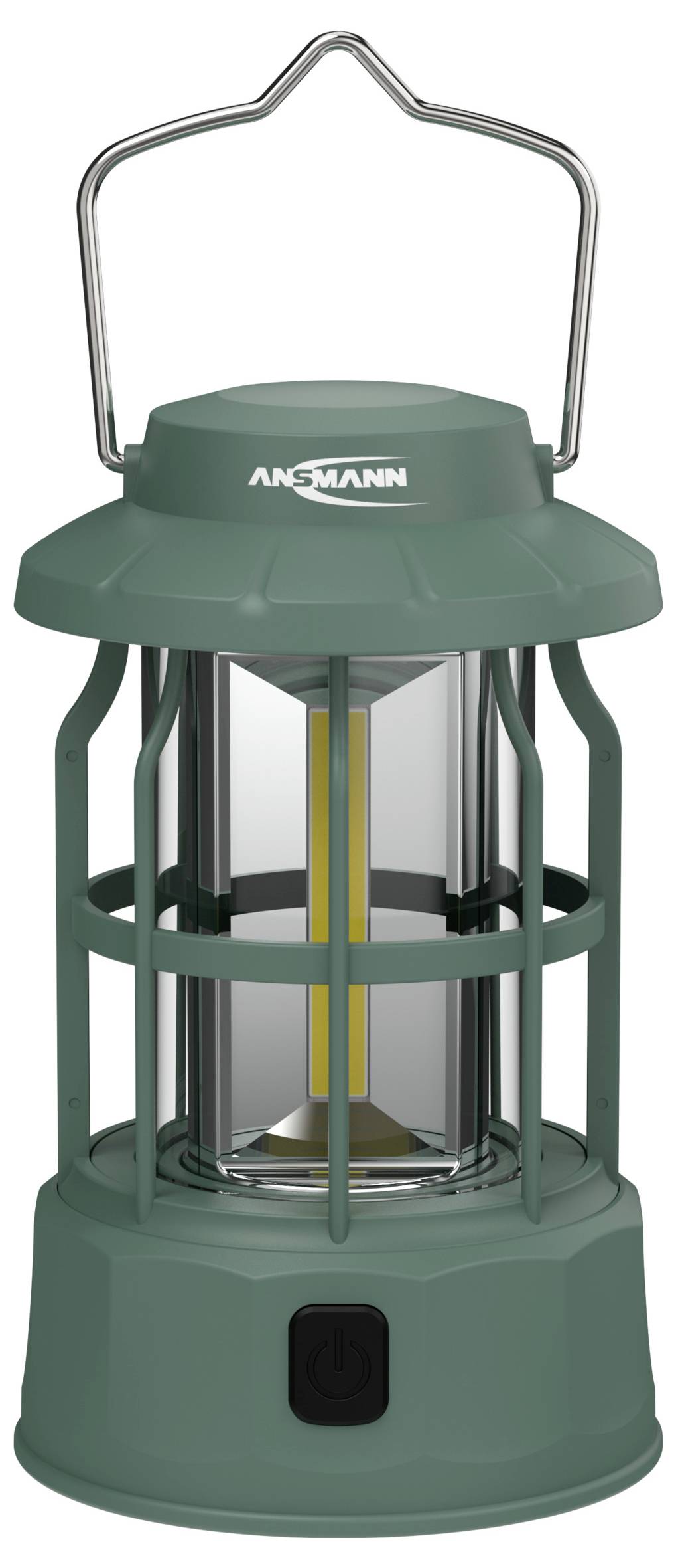 Zelená kempingová lampa s kovovým držadlom a ochranným krytom okolo svetla, na ktorej je v hornej časti napísaný text 'ANSMANN'.