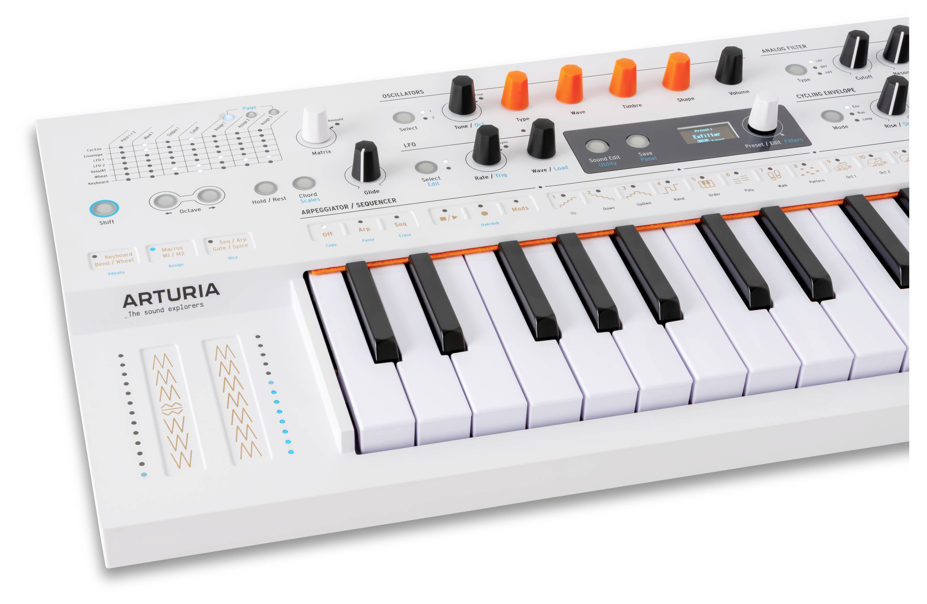 Biela MIDI klaviatúra s čiernymi a bielymi klávesmi, oranžovými a bielymi gombíkmi, malým displejom a logom 'Arturia' vľavo.