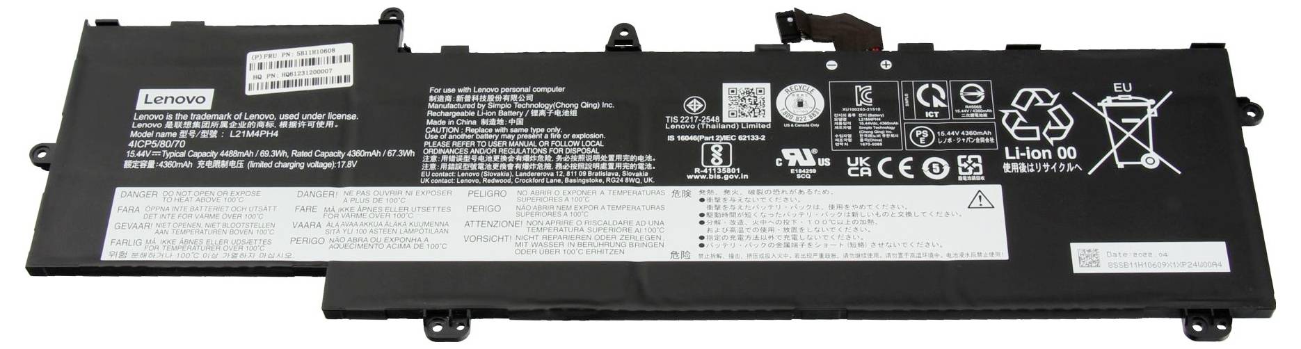 Čierna batéria notebooku Lenovo s rôznymi nálepkami a symbolmi vrátane napäťových a recyklačných ikon.