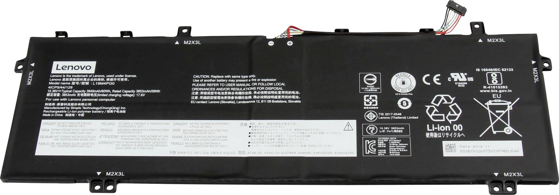 Batéria notebooku Lenovo s údajmi o modeli, logom značky, bezpečnostnými symbolmi a informáciami o recyklácii vytlačenými na povrchu.