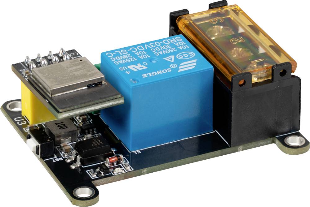 Malá elektronická doska s modrým relé, žltou súčiastkou a modulom mikrokontroléra je umiestnená na čiernom podklade.