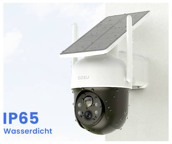 Bezpečnostná kamera namontovaná na stene so solar­ným panelom. Text 'IP65 Wasserdicht' naznačuje, že je vodotesná.