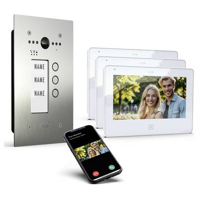 Nástenný interkomový systém s nálepkami "Meno", videomonitrory zobrazujúce úsmevajúcu sa dvojicu v exteriérovom prostredí a smartfón zobrazujúci prichádzajúci videhovor.