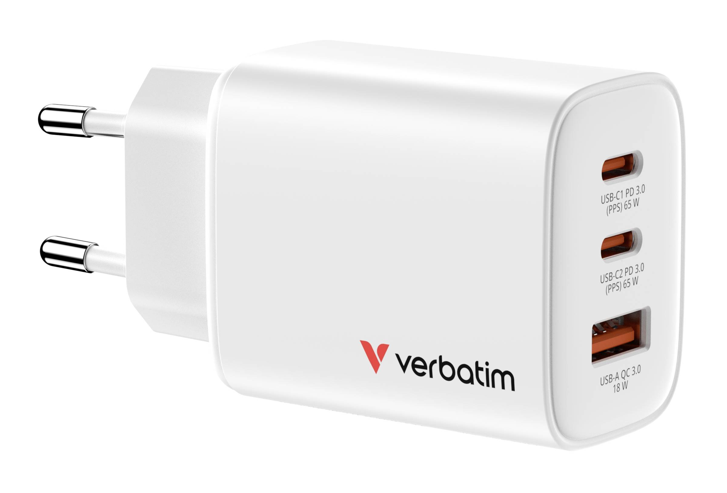 Biely nabíjací adaptér Verbatim do zásuvky s dvoma kolíkmi a tromi portami: dva USB-C a jeden USB-A, zobrazený v produktovom pohľade.