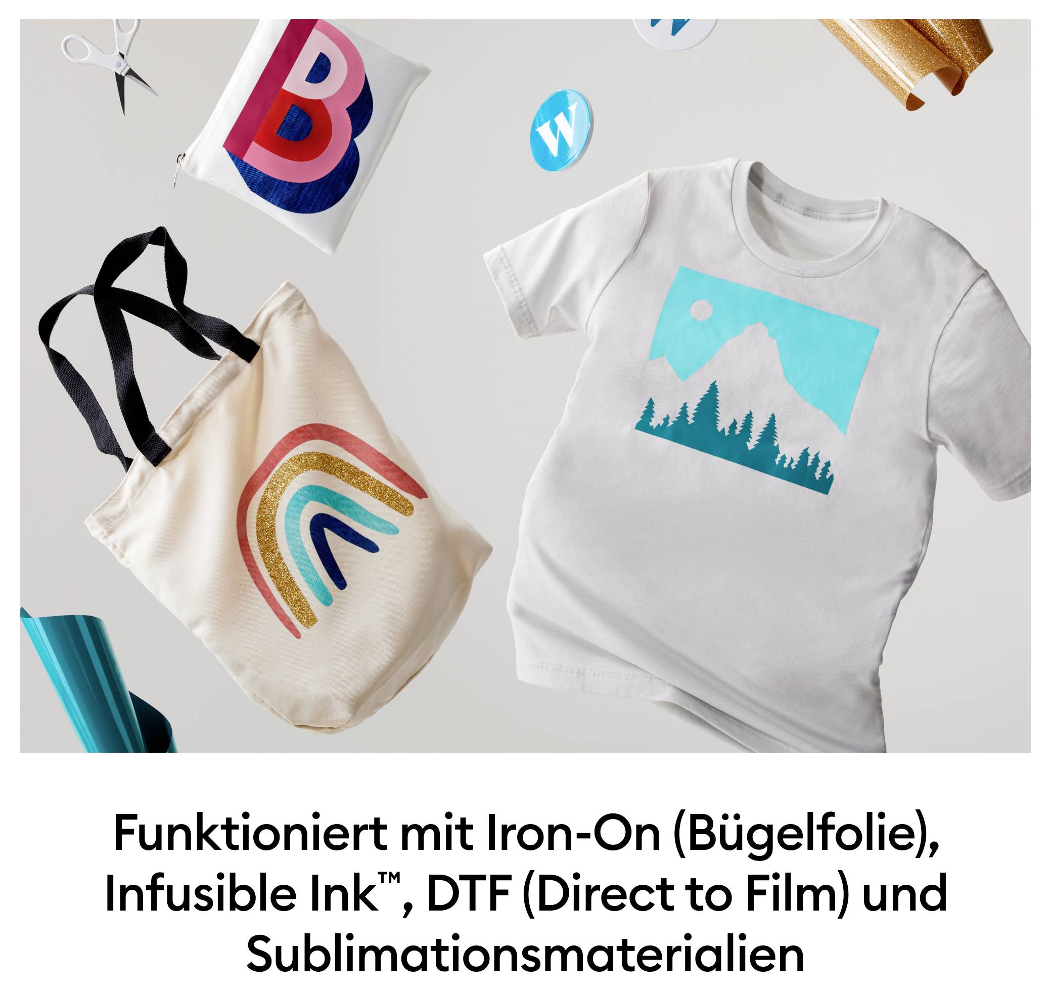 Taška s motívom dúhy a tričko s dizajnom hôr, text: 'Funguje s Iron-On, Infusible Ink™, DTF a sublimačnými materiálmi'.
