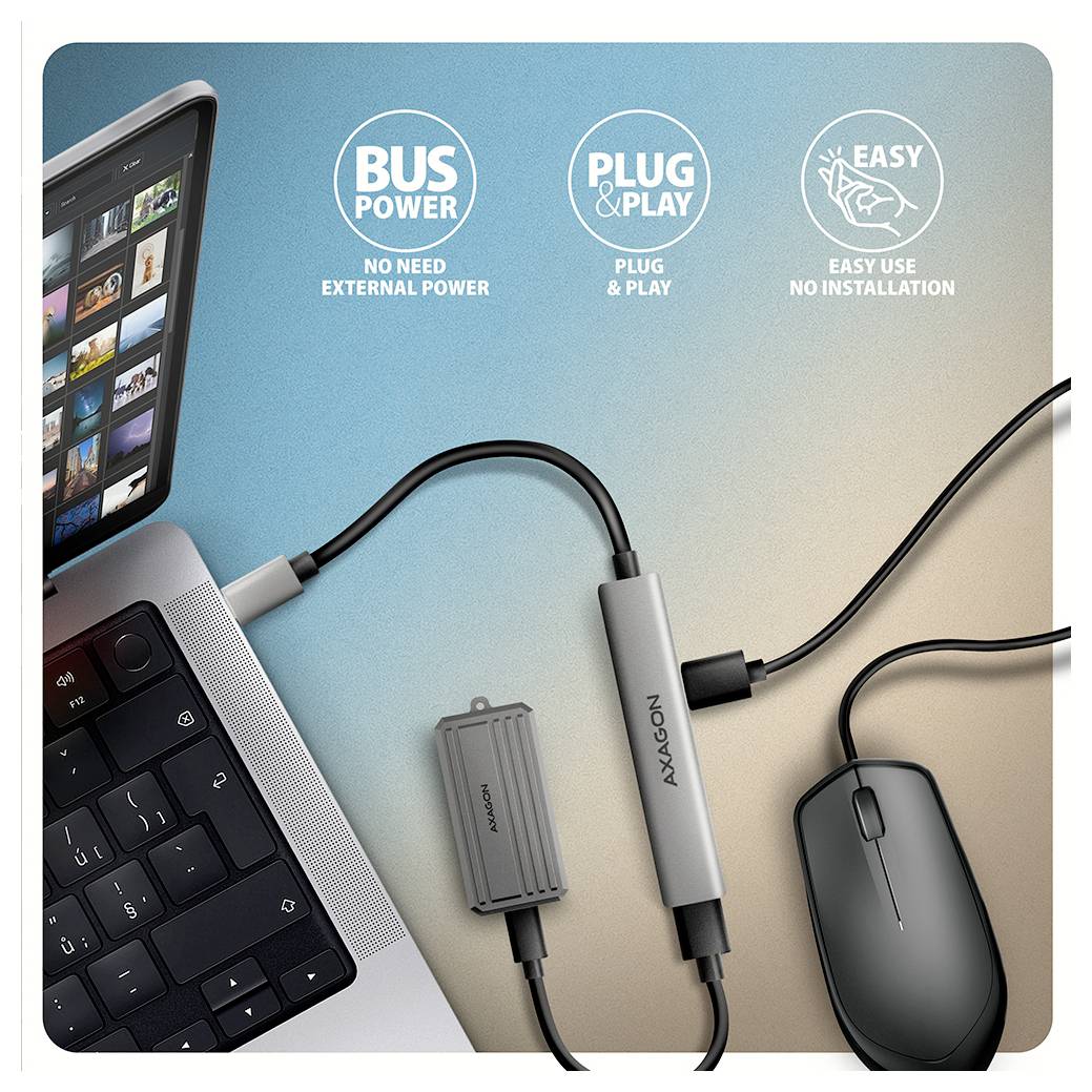 USB hub pripojený k notebooku a myši, s vyznačením funkcií "Napájanie z portu", "Plug & Play", "Ľahké použitie" bez potreby externého napájania.