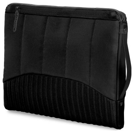 Elegantné čierne puzdro na notebook so zipsovým uzáverom a bočným úchopom, ktoré sa vyznačuje štruktúrovaným dizajnom v dolnej časti.