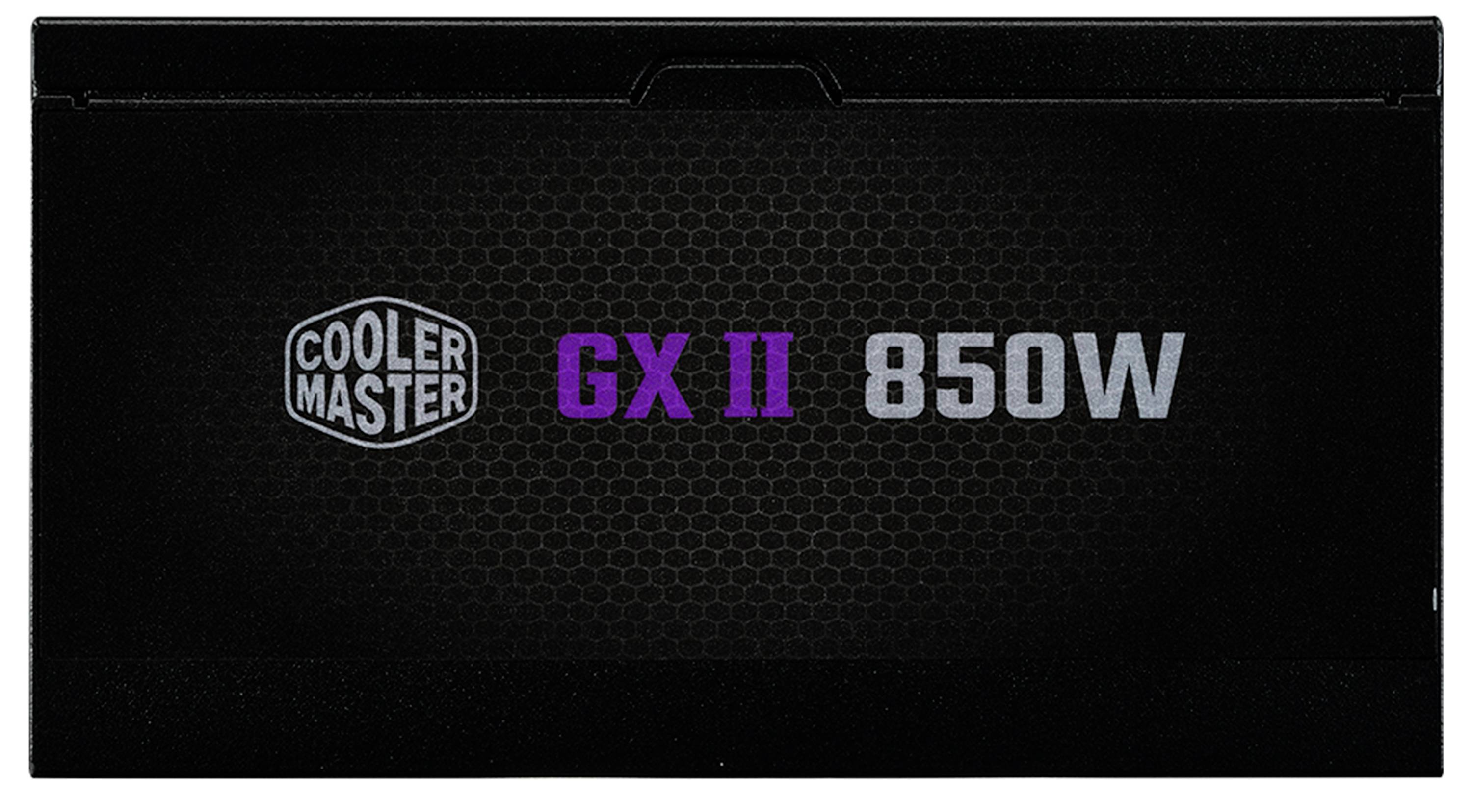 "Cooler Master GX II 850W" - text na čiernom pozadí; pravdepodobne označuje jednotku napájacieho zdroja.