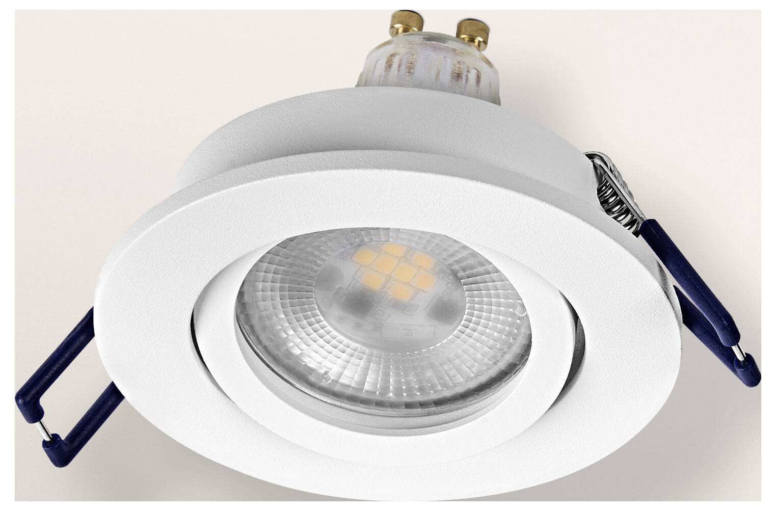 Zapustené LED stropné svietidlo s bielym lemom, energeticky úsporné, s nastaviteľnými svorkami na inštaláciu.