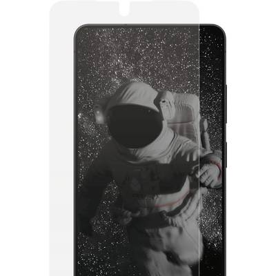 Astronaut plávajúci vo vesmíre, zachytený na obrazovke smartfónu, zdôrazňujúci jasnosť a hĺbku displeja telefónu.