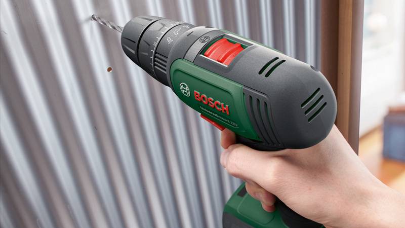 Bosch Home and Garden UniversalImpact 18V + SystemBox aku príklepová vŕtačka , vr. 2x aku, 06039D4103-4