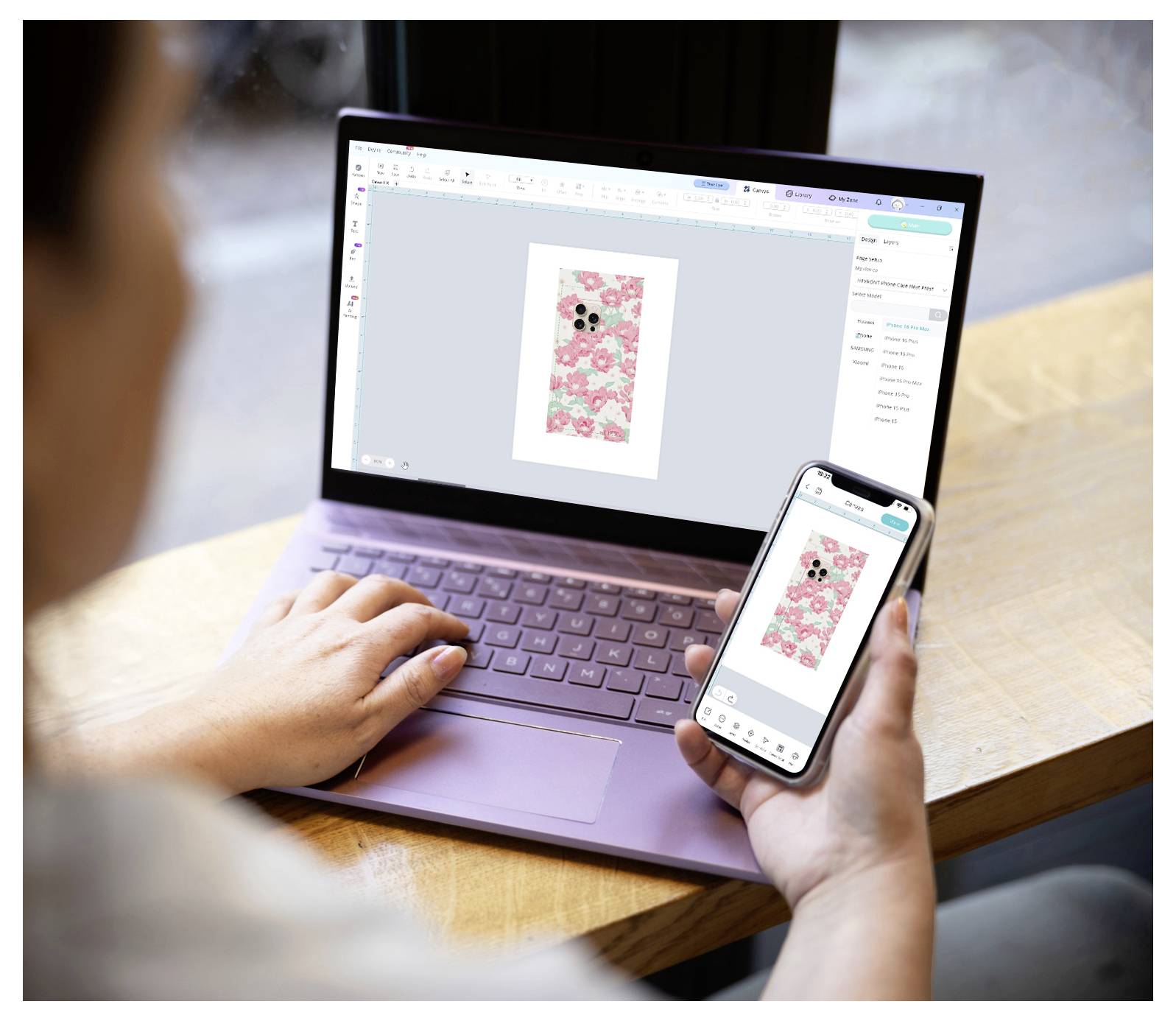 Osoba používa laptop a smartphone na návrh kvetinového vzoru. Obrazovky laptopa a telefónu zobrazujú rovnaký dizajn.