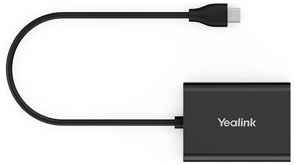 Čierna USB-C adaptér na Ethernet s krátkym kabelom, ktorý má logo spoločnosti "Yealink", navrhnutý na sieťové pripojenie.