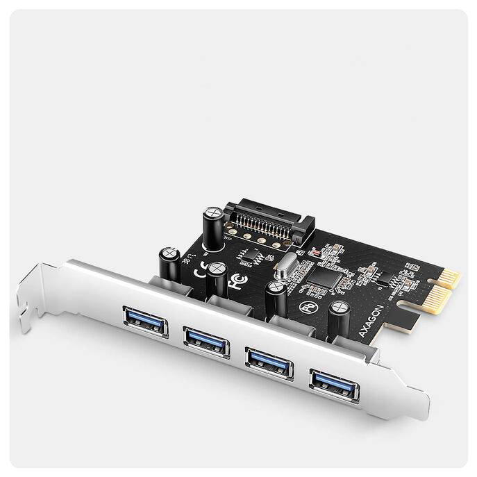 Rozširovacia karta PCIe so štyrmi portami USB 3.0 na kovovej konzole, zobrazená na bielom pozadí.