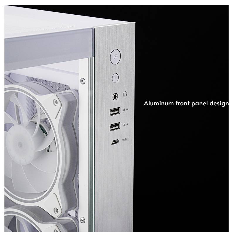Zblízka strieborná skrín PC s hliníkovým predným panelom, ktorý zobrazuje predný ventilátor, tlačidlo napájania, audio zásuvku a porty USB; text hovorí „Dizajn hliníkového predného panelu".