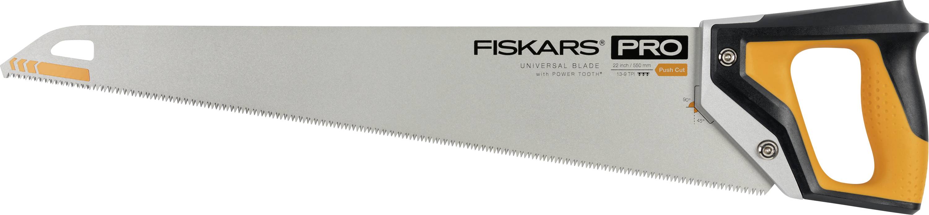 Fiskars Pro ručná píla so sivou čepeľou a oranžovo-čiernym rukoväťom, zobrazená v bočnom pohľade na bielom pozadí.