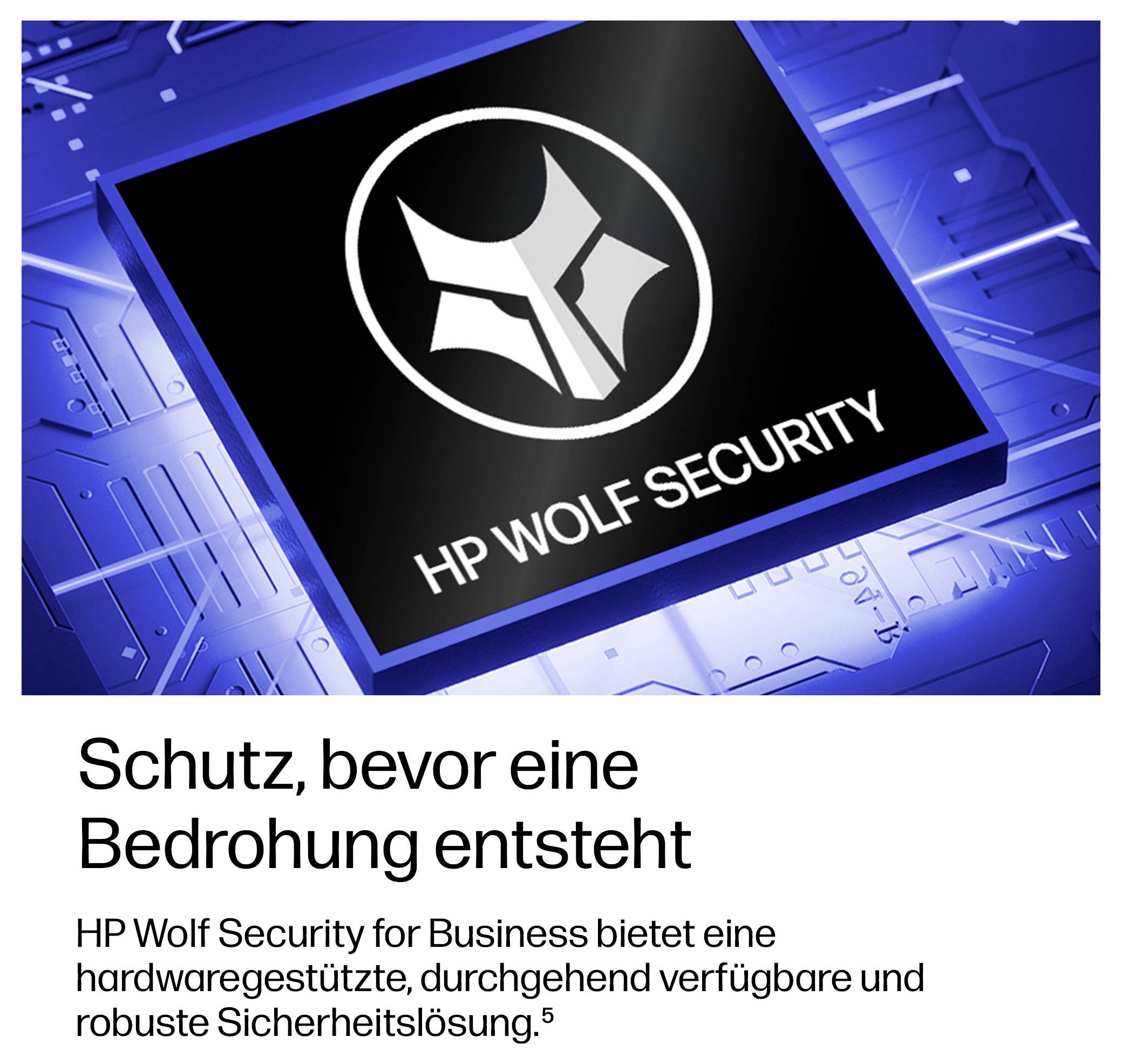 HP Wolf Security logo na modrej čipe s nemeckým textom propagujúcim proaktívnu ochranu pred vzniknutím hrozieb.