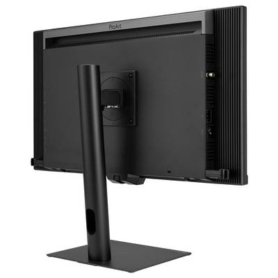 Zadný pohľad na stolný monitor ProArt na stojane, ktorý ukazuje montážny držiak, porty a vetranú bočný panel.