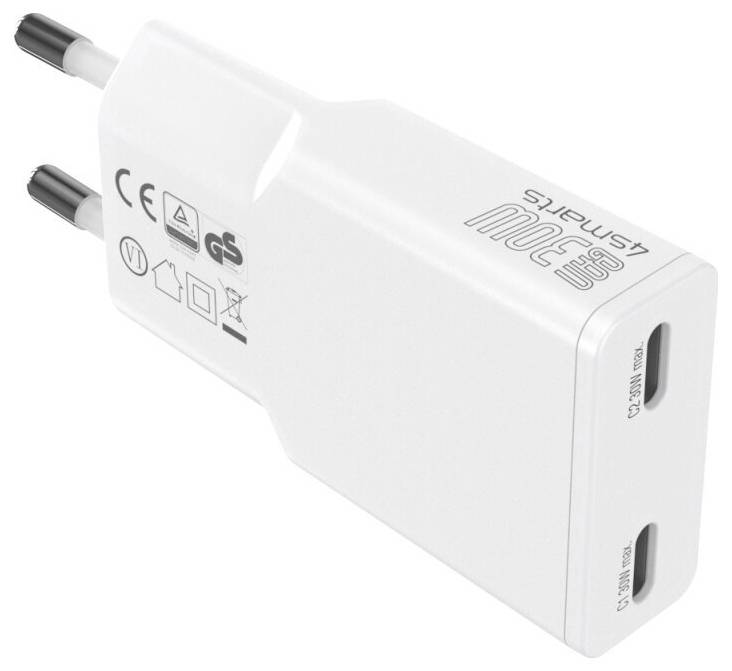 Biely dvojkolíkový USB napájací adaptér so steny s dvoma USB portami, zobrazený v uhle na bielom pozadí.