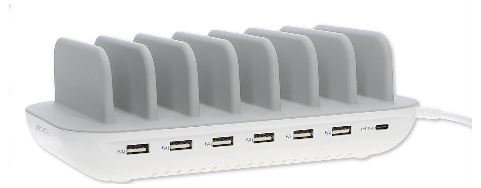 Biely multi-portový nabíjací hub so siedmimi vzpriameným slotmi a štyrmi USB portmi na prednej strane, s pripojeným napájacím kablom na pravej strane.
