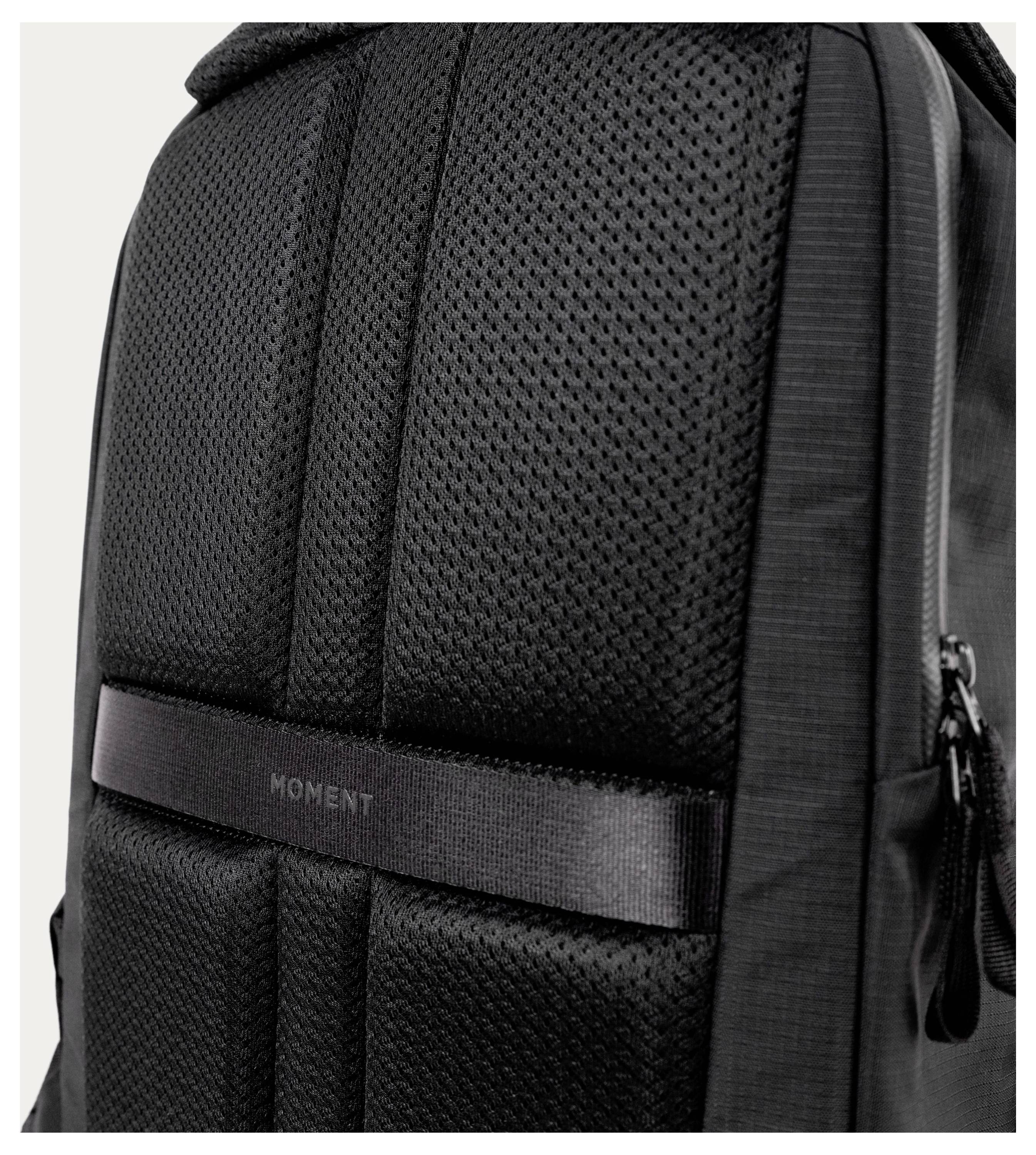 Moment Moment Everything Backpack Daypack 17L B batoh priehradka na notebook, vodotesné-5