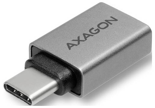 Strieborný AXAGON USB-C adaptér dongle s čiernym konektorom na bielom pozadí