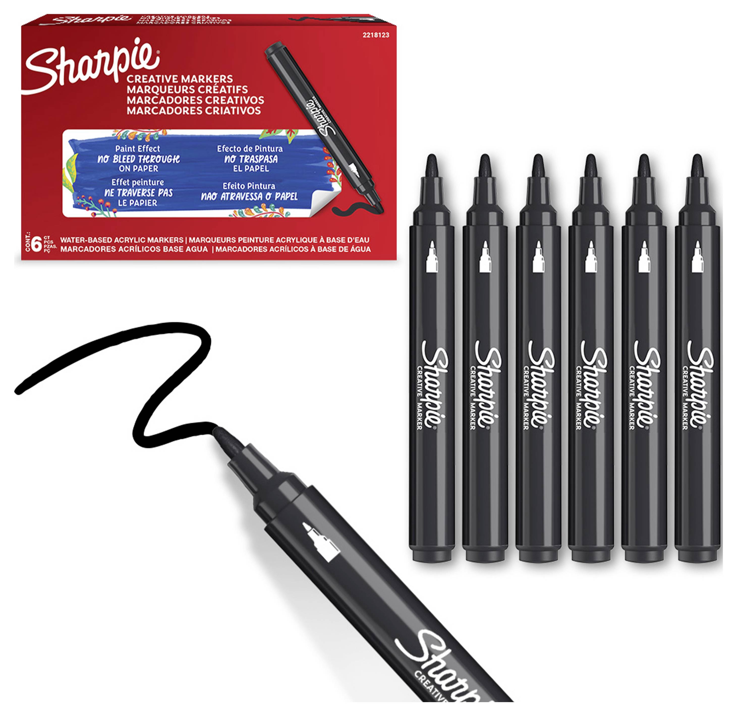Balík kreatívnych fixov Sharpie so šiestimi čiernymi fixami na maľovanie a vzorkou čierneho ťahu na bielom pozadí.