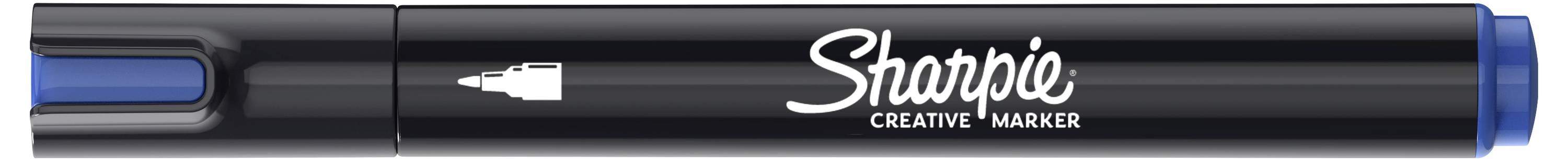 Zblízka čierny tvorivý značkovací pero Sharpie s modrými koncovkami veka a bielym brandingom Sharpie na tele pera.