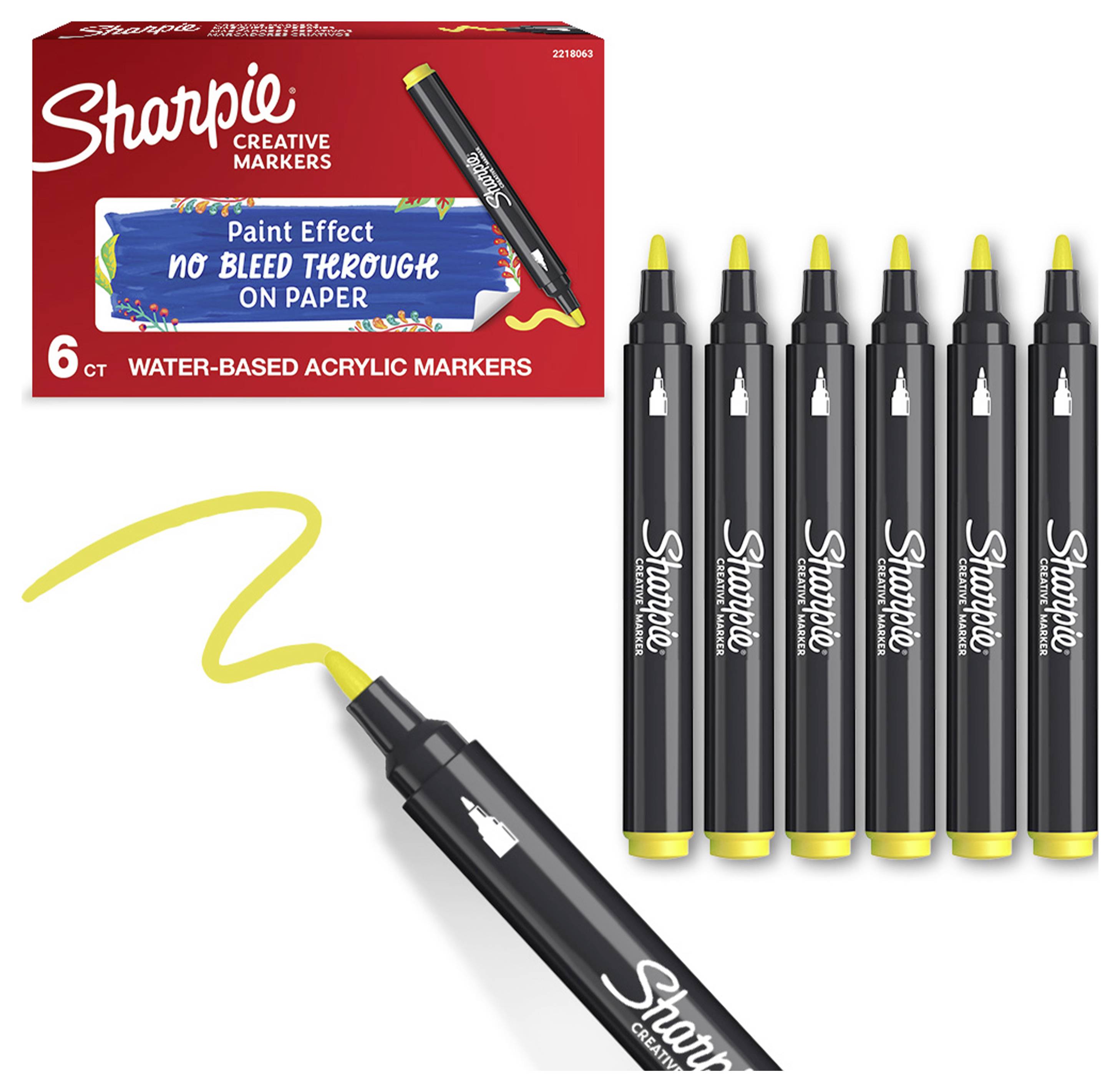 Balíčok Sharpie Creative Markers zobrazujúci 6 čiernych vodou rozpustných akrylových značkovačov so žltými hrotmi, plus vzorka žltej čiary a štítok „bez presiaknutia do papiera".