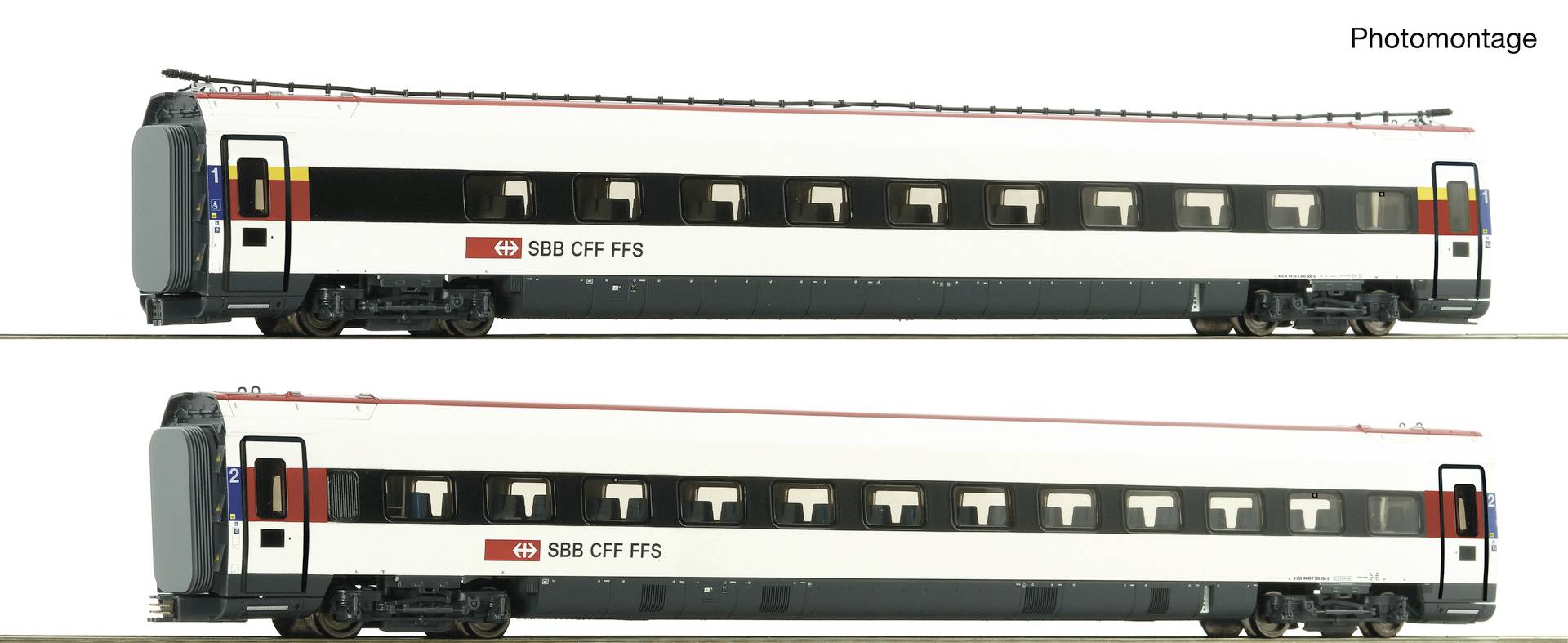 Fotomontáž porovnávajúca dva pohľady zboku na švajčiarske železničné vozidle, z ktorých každé má biele telo, čierny pás okien a logo SBB CFF FFS, pričom ukazuje malé rozdiely v dizajne.