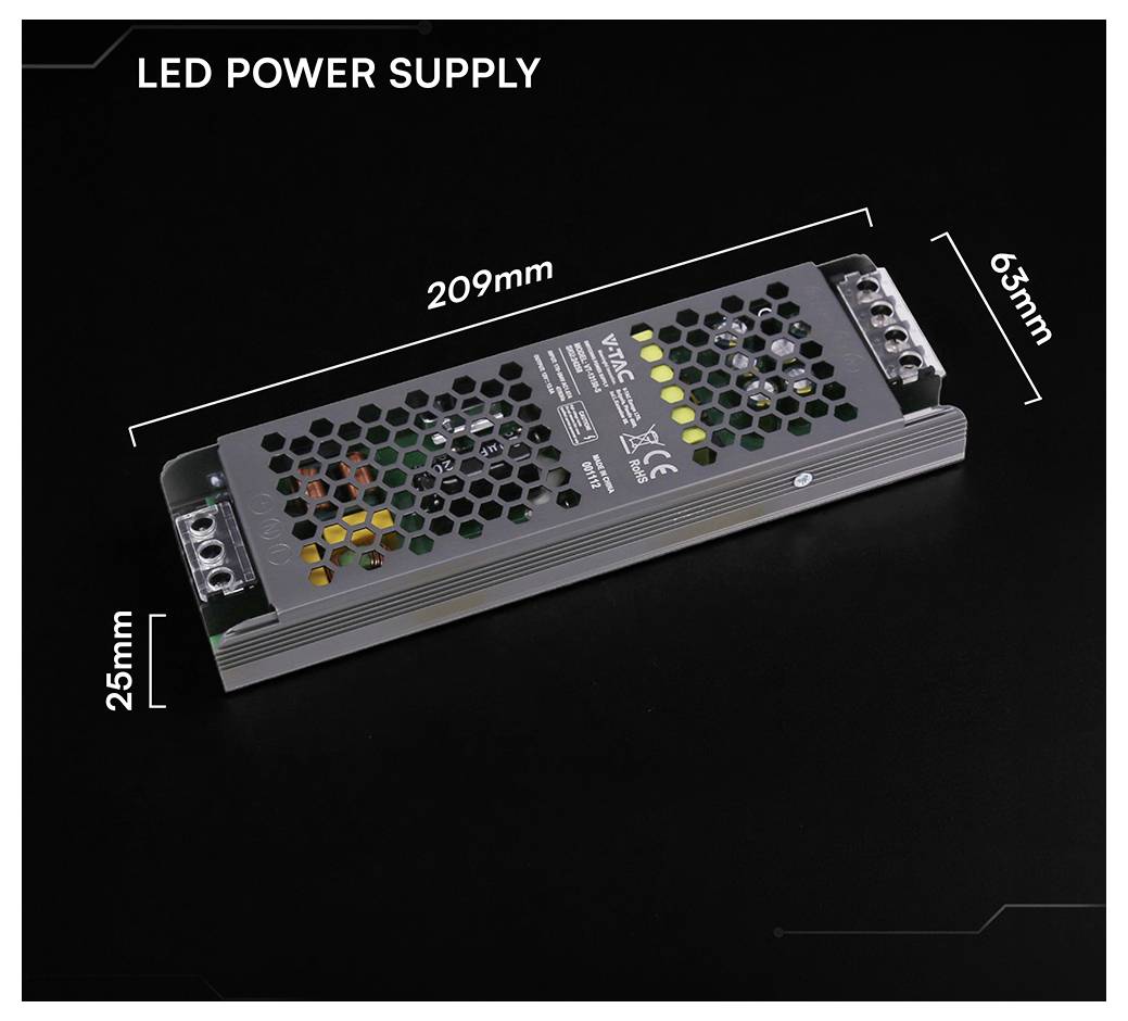 LED zdroj napájania zobrazený v perspektíve s označenými rozmermi 209 mm dlhý, 63 mm široký a 25 mm vysoký.