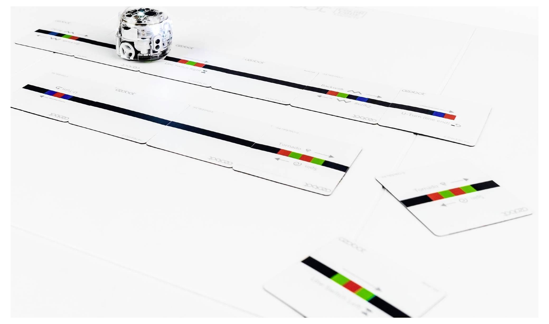 Ozobot Sada magnetov na pohyb Farbcode Folder-2