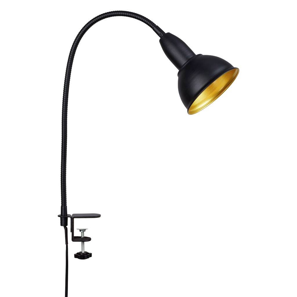 Čierna nastaviteľná stolná lampa s upevnením svorkou s flexibilným ramenom a kužeľovitým tienidlom, zobrazená na bielom pozadí.