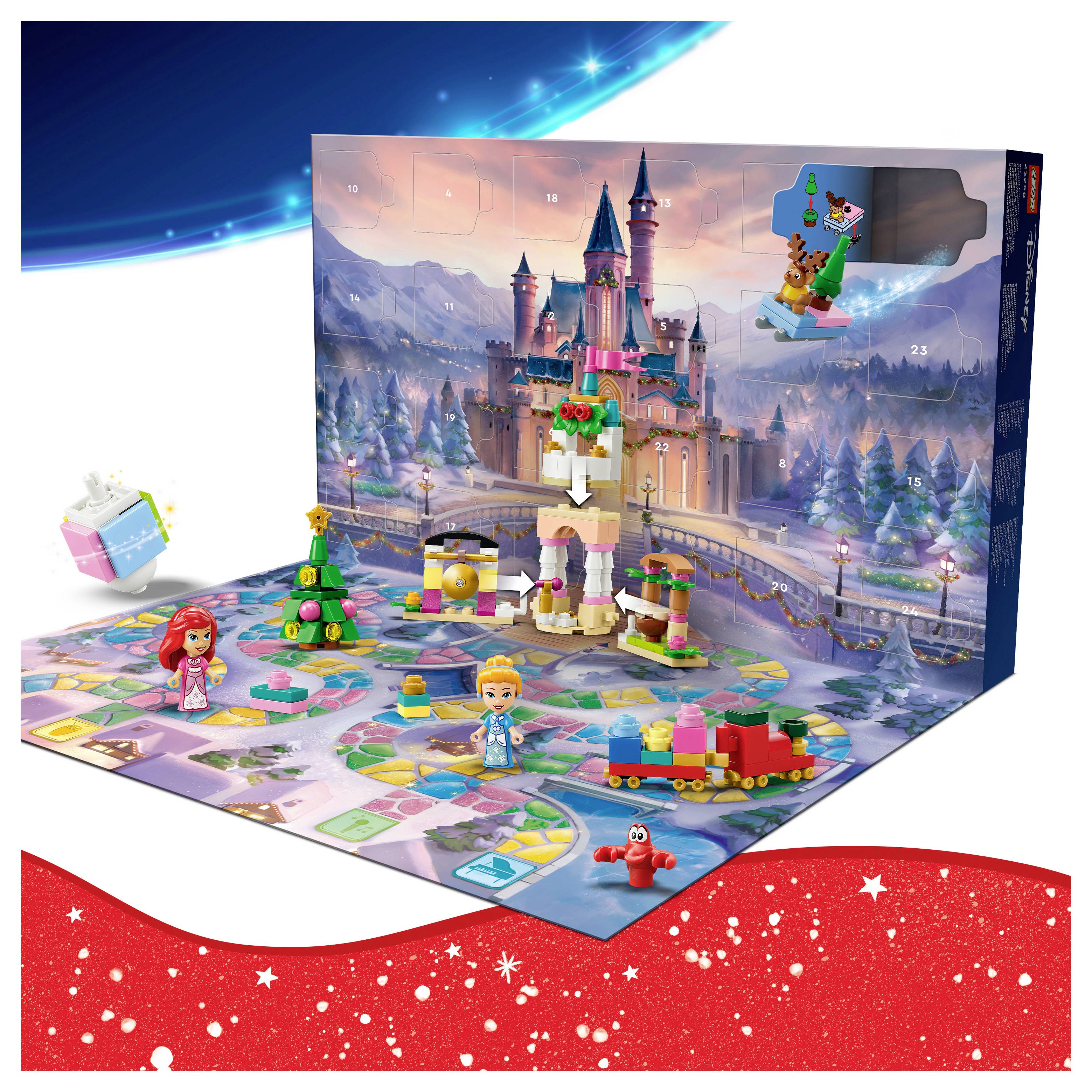Vianočný LEGO-štýl adventný kalendár s pozadím hradu a malými postaviteľnými figúrkami, vrátane červeného vlaku, stromu a postáv.