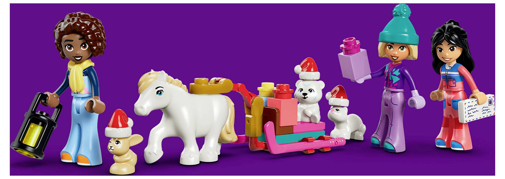 Scéna v štýle Lego s zimným motívom s deťmi, bielym koňom, dvoma psami v čiapkach Santu a darmi a saňami na fialovom pozadí.