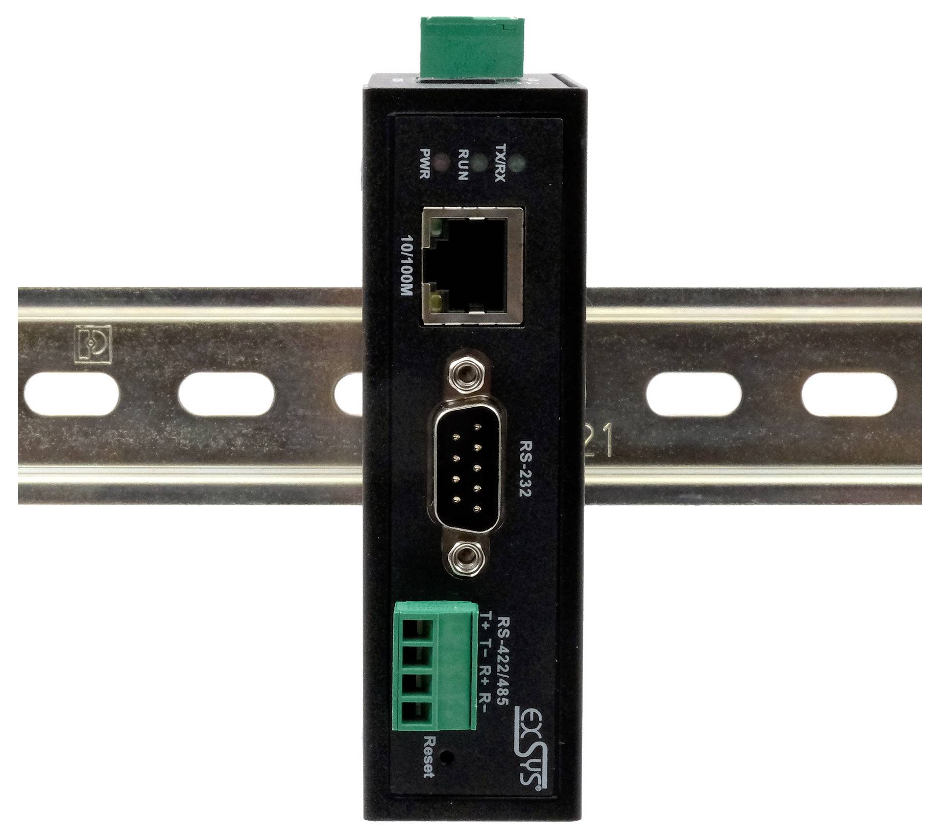 Čierny priemyselný komunikačný modul upevnený na DIN lištu s portami Ethernet, RS-232 a RS-422/485 a stavovými LED diódami.