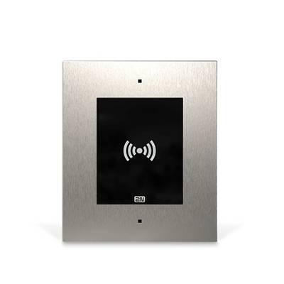 Kartáčovaný kovový nástenný prístupový panel s čiernou dotykovou obrazovkou a symbolom bezdrôtového/NFC čítača, pravdepodobne čítač dverí alebo vstupného systému.
