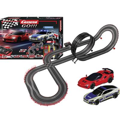 Carrera GO!!! sada na autíčkové závodenie so slučkou, dvoma autami, ovládačom a produktovým boxom zobrazenými na bielom pozadí.