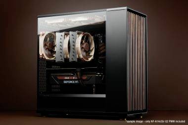 Špičkový stolný herný PC so skleným bočným panelom, ktorý vykazuje duálne chladiace ventilátory a osvetlenú interná grafickú kartu.