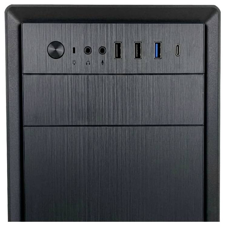 Predný pohľad čierneho počítačového skríňového puzdra s paneľom z brúseného kovu na vrchu, vypínacím tlačidlom, audio zásuvkami, USB portami a USB-C portom.