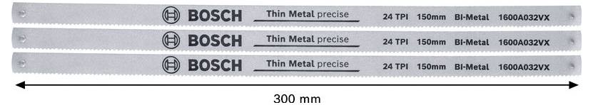 Obrázok produktu troch tenkých kovových presných pílových listov Bosch, označených 24 TPI, 150 mm, Bi-Metal, model 1600A032VX, s meradlom dĺžky 300 mm nižšie.