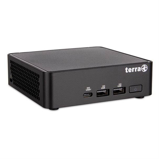 Kompaktny čierny Mini PC Terra s predným USB-C portom, dvoma USB-A portami a tlačidlom napájania na bielom pozadí.