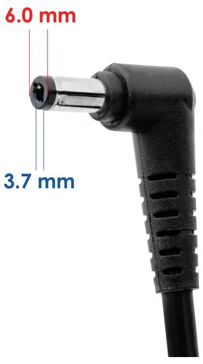 Pravo-uhlový DC zásuvný konektor s vonkajším priemerom 6,0 mm a vnútorným priemerom 3,7 mm označený na spájkovacej časti konektora.