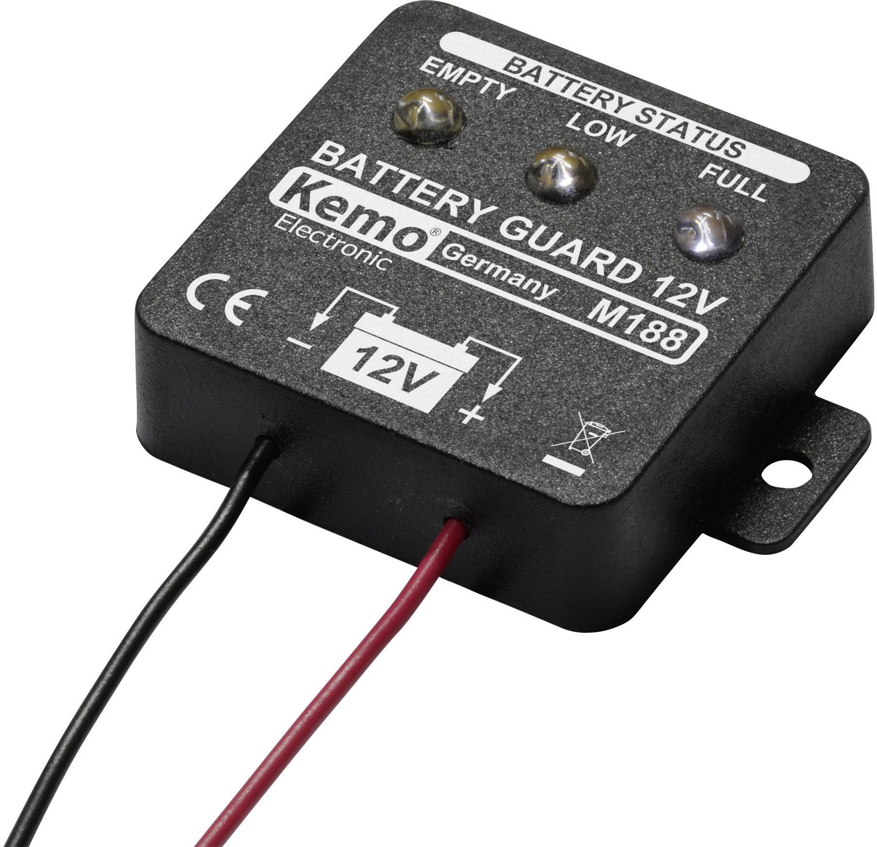 Čierne zariadenie s nápisom 'Battery Guard 12V' a tromi svetlami indikujúcimi stav batérie: Vybitá, Nízka, Plná.